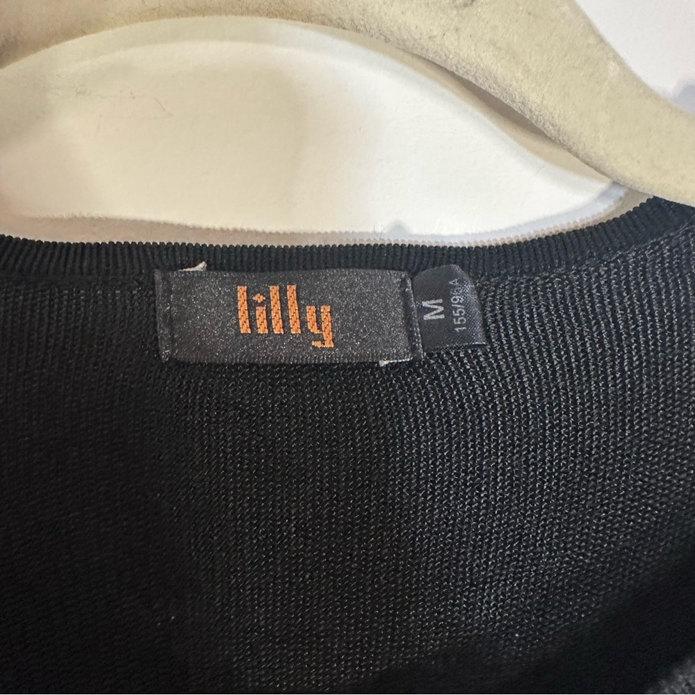 Lilly‎ Black Embroidered Floral Button Front Cardigan Sweater M - Picture 2 of 16